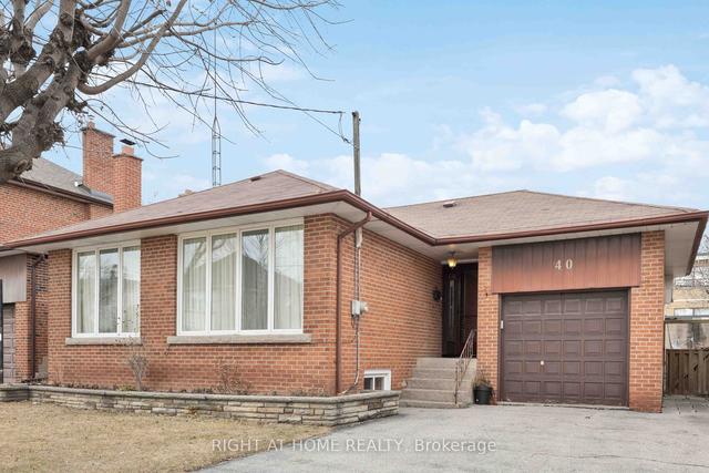 40 Winston Park Blvd, House detached with 3 bedrooms, 2 bathrooms and 5 parking in Toronto ON | Image 1