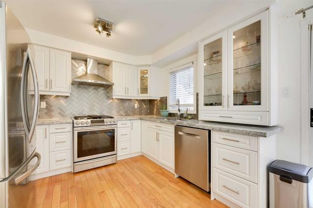 th6 - 26 Twenty Ninth St, House attached with 3 bedrooms, 2 bathrooms and 2 parking in Toronto ON | Image 6