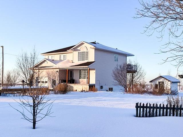 104046 Rr 164, House detached with 5 bedrooms, 2 bathrooms and 10 parking in Mackenzie County AB | Image 3