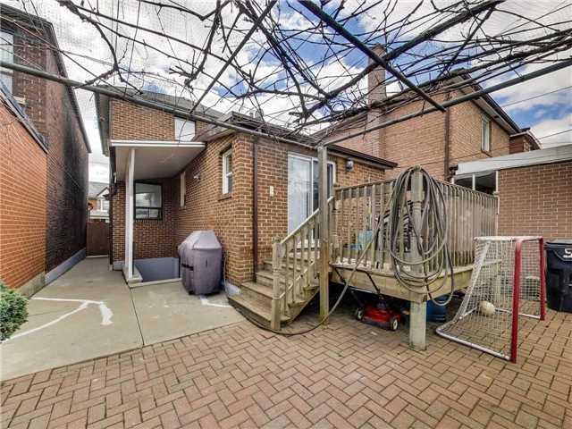 56 Millicent St, House detached with 3 bedrooms, 2 bathrooms and 2 parking in Toronto ON | Image 19