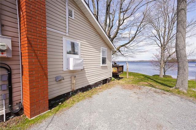 79 Round Island Lane, House detached with 2 bedrooms, 1 bathrooms and 3 parking in South Frontenac ON | Image 45