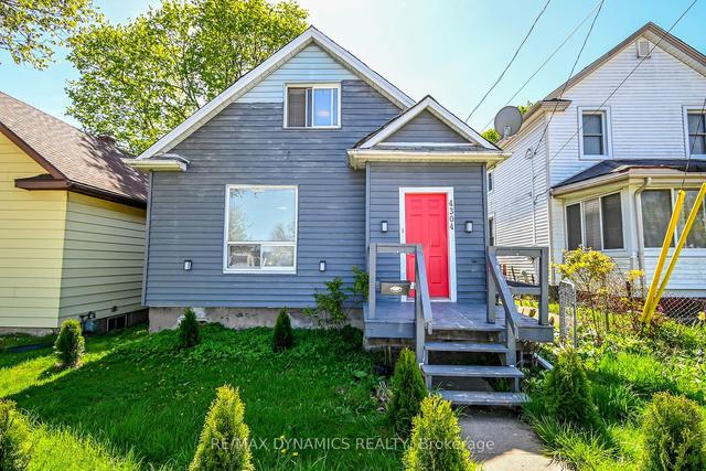 4304 Ferguson St, House detached with 2 bedrooms, 1 bathrooms and 3 parking in Niagara Falls ON | Image 1