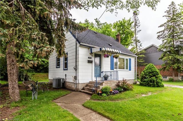 79 Bagot Street, House detached with 2 bedrooms, 1 bathrooms and 3 parking in Guelph ON | Image 3