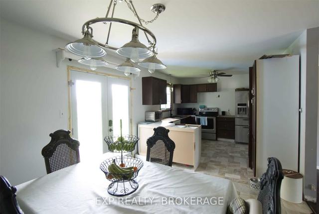 400 Main St W, House detached with 3 bedrooms, 2 bathrooms and 9 parking in Southgate ON | Image 2
