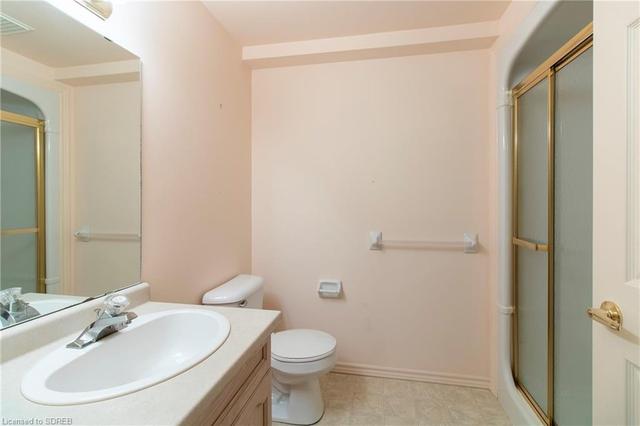 4 pc bathroom with laundry | Image 19