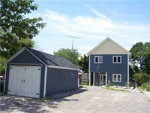5467b Lakeshore Dr, House detached with 3 bedrooms, 2 bathrooms and 4 parking in Hamilton TP ON | Image 2