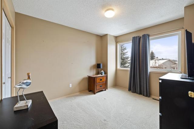 52 Shawbrooke Court Sw, Home with 3 bedrooms, 1 bathrooms and 2 parking in Calgary AB | Image 18