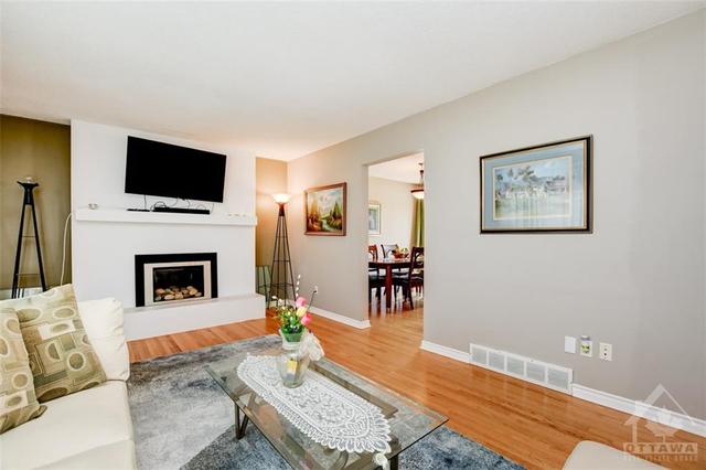 5264 Long Island Road, House detached with 4 bedrooms, 2 bathrooms and 4 parking in Ottawa ON | Image 6