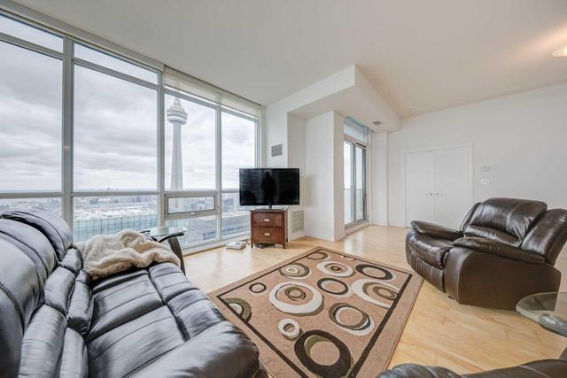 5201 - 65 Bremner Blvd, Condo with 3 bedrooms, 3 bathrooms and 1 parking in Toronto ON | Image 8