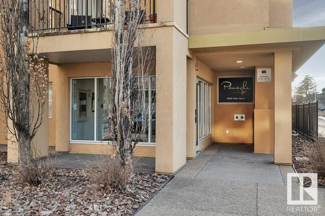 209 - 11203 103a Av Nw, Condo with 2 bedrooms, 2 bathrooms and 2 parking in Edmonton AB | Image 3