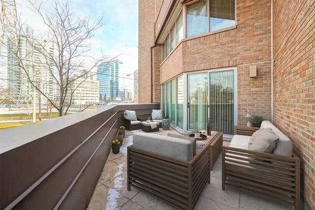 101 - 3 Duplex Ave, Condo with 1 bedrooms, 2 bathrooms and 1 parking in Toronto ON | Image 32