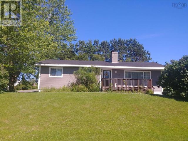 42 11th Street, House detached with 4 bedrooms, 1 bathrooms and null parking in Trenton NS | Card Image