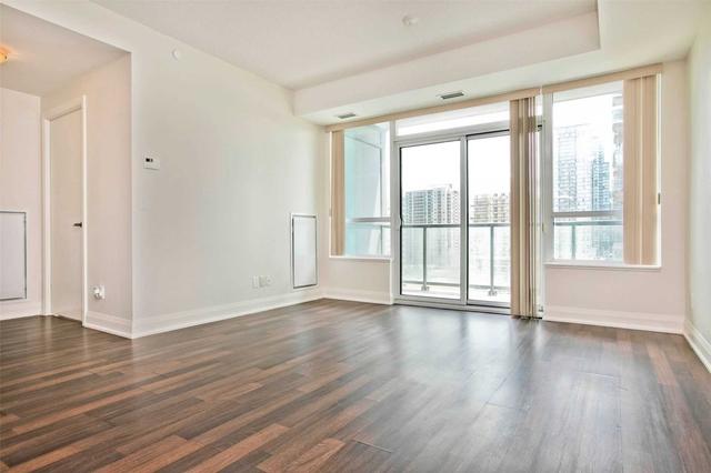 1002 - 68 Canterbury Pl, Condo with 2 bedrooms, 2 bathrooms and 1 parking in Toronto ON | Image 9