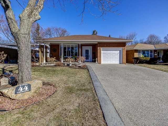44 Karen Cres, House detached with 3 bedrooms, 2 bathrooms and 4 parking in Hamilton ON | Image 1