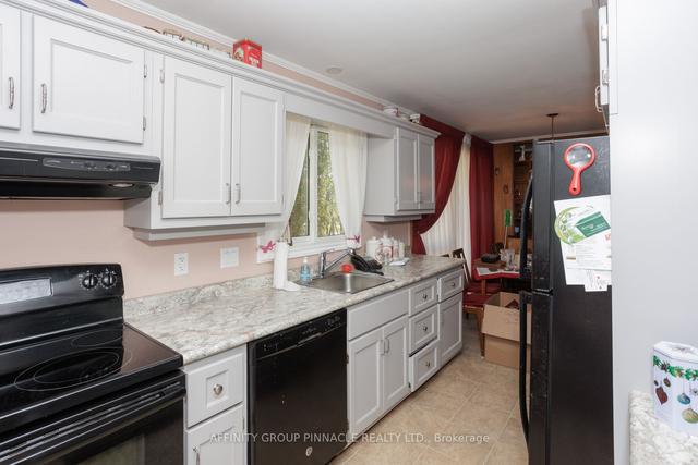 100 Reid St, House detached with 2 bedrooms, 1 bathrooms and 7 parking in Kawartha Lakes ON | Image 31