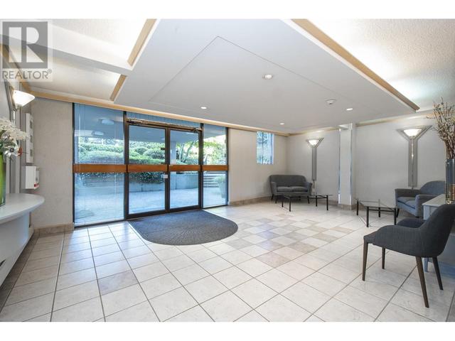 1003 - 555 13th Street, Condo with 0 bedrooms, 1 bathrooms and 1 parking in West Vancouver BC | Image 4