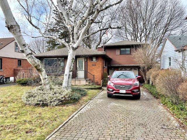 150 West 19th Street, House detached with 3 bedrooms, 2 bathrooms and 3 parking in Hamilton ON | Image 1