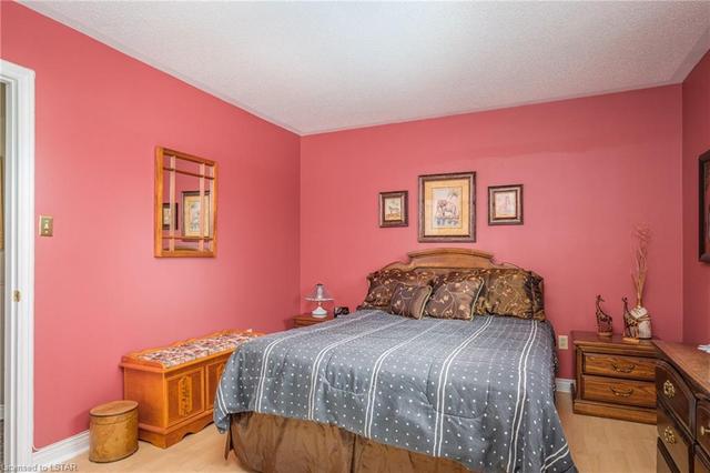 1358 Basswood Road, House detached with 4 bedrooms, 2 bathrooms and 4 parking in London ON | Image 31