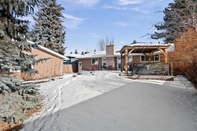 819 Canna Crescent Sw, House detached with 4 bedrooms, 2 bathrooms and 2 parking in Calgary AB | Image 34