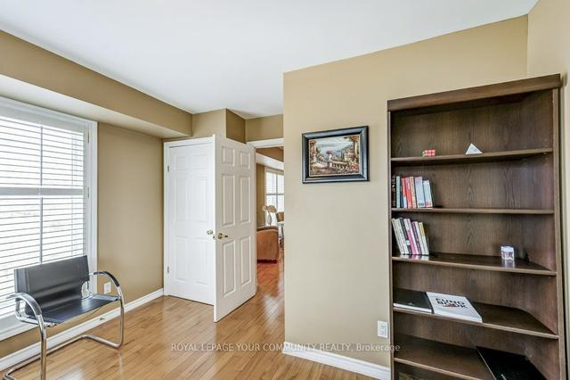1 Humphrey Gate, House attached with 4 bedrooms, 3 bathrooms and 3 parking in Toronto ON | Image 10