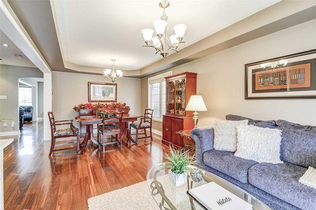 665 Irving Terr, House detached with 3 bedrooms, 4 bathrooms and 3 parking in Milton ON | Image 2