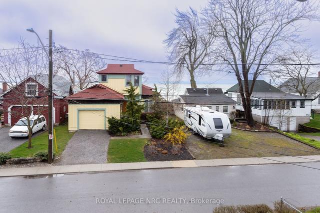 3766 Crystal Beach Dr, House detached with 4 bedrooms, 3 bathrooms and 1 parking in Fort Erie ON | Image 9