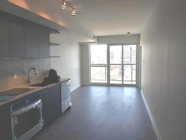 1206 - 6 Sonic Way, Condo with 1 bedrooms, 2 bathrooms and 1 parking in Toronto ON | Image 10