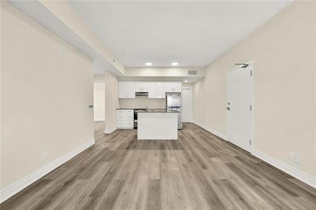 302b - 261 King Street E, Condo with 2 bedrooms, 1 bathrooms and 1 parking in Hamilton ON | Image 8
