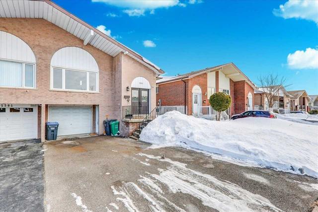 2583 Trident Ave, House semidetached with 3 bedrooms, 1 bathrooms and 2 parking in Mississauga ON | Image 16