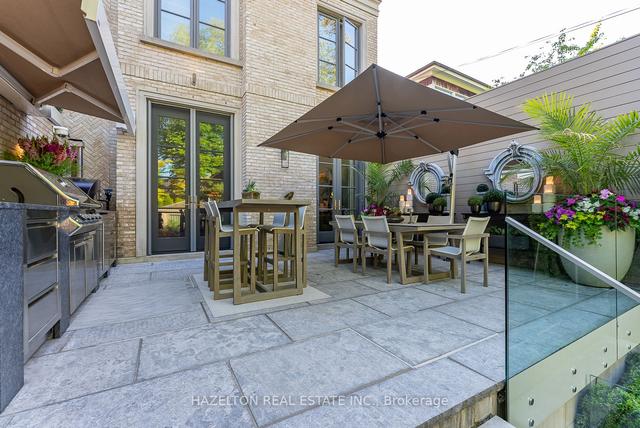 9 Parkwood Ave, House semidetached with 4 bedrooms, 5 bathrooms and 3 parking in Toronto ON | Image 25