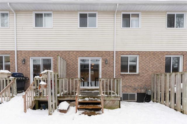 15 - 325 West St N, House attached with 3 bedrooms, 2 bathrooms and 2 parking in Orillia ON | Image 32