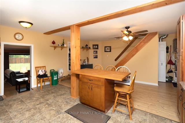 330 County Road 41, House detached with 2 bedrooms, 3 bathrooms and 8 parking in Kawartha Lakes ON | Image 39