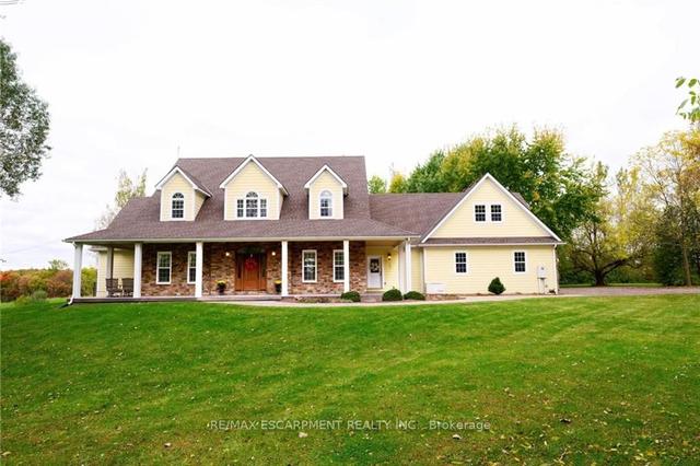 2465 Jerseyville Rd W, House detached with 4 bedrooms, 3 bathrooms and 13 parking in Hamilton ON | Image 1