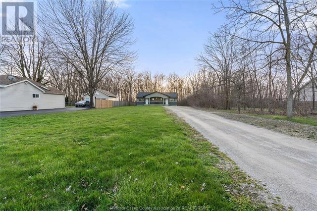3762 3rd Concession South, House detached with 5 bedrooms, 2 bathrooms and null parking in Amherstburg ON | Image 2