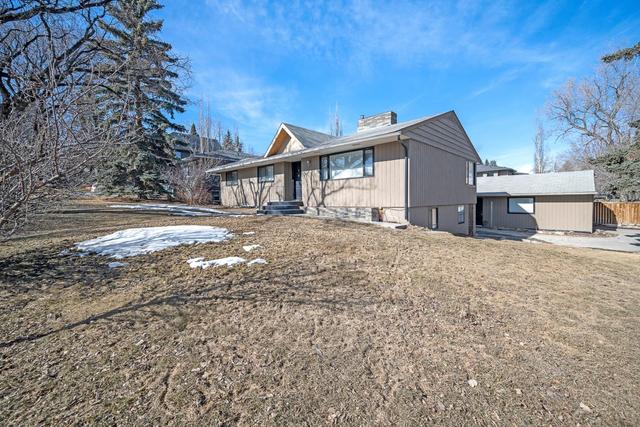 704 Imperial Way Sw, House detached with 4 bedrooms, 3 bathrooms and 4 parking in Calgary AB | Image 1