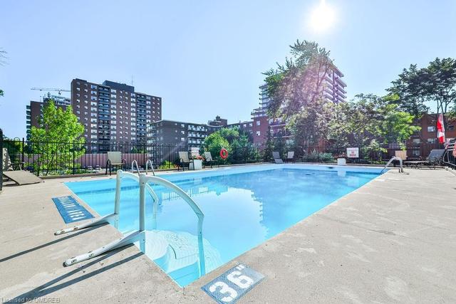 1104 - 39 Stavebank Road, House attached with 2 bedrooms, 1 bathrooms and 1 parking in Mississauga ON | Image 28