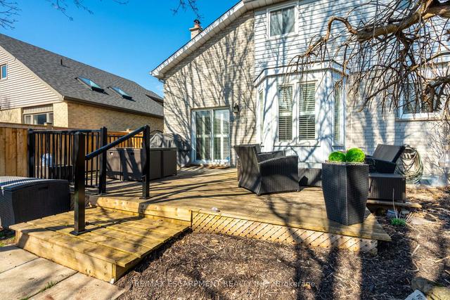 2130 Donald Rd, House detached with 2 bedrooms, 3 bathrooms and 4 parking in Burlington ON | Image 30