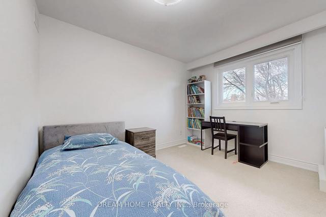 2 Topaz Gate, House semidetached with 3 bedrooms, 3 bathrooms and 3 parking in Toronto ON | Image 19