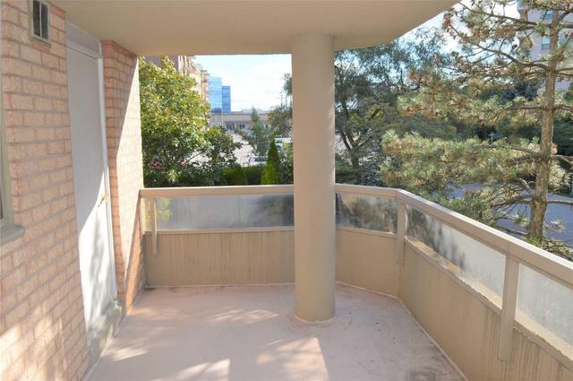 316 - 1200 Don Mills Rd, Condo with 3 bedrooms, 3 bathrooms and 2 parking in Toronto ON | Image 12