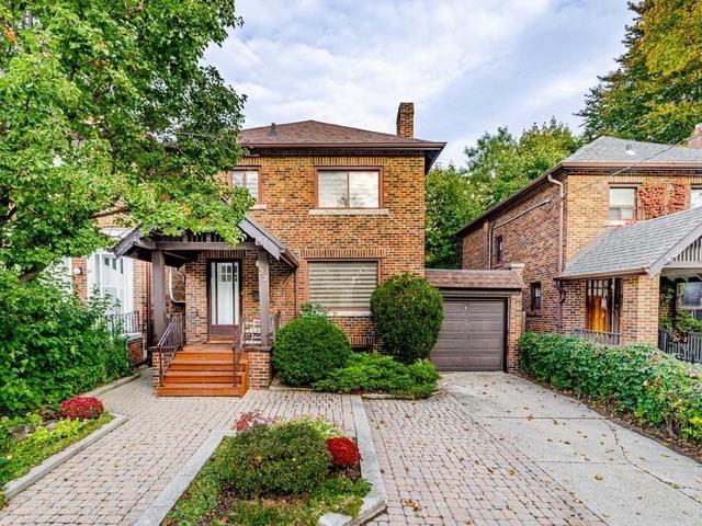 23 Lorindale Ave, House detached with 3 bedrooms, 3 bathrooms and 3 parking in Toronto ON | Card Image