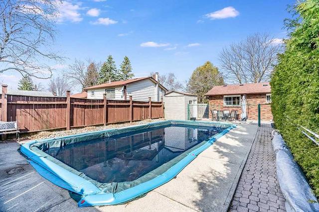 14 Tecumseth Cres, House detached with 3 bedrooms, 2 bathrooms and 8 parking in Bradford West Gwillimbury ON | Image 15