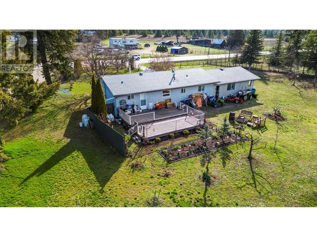 7024 Highway 97 B Highway, House detached with 3 bedrooms, 1 bathrooms and 4 parking in Columbia Shuswap D BC | Image 31