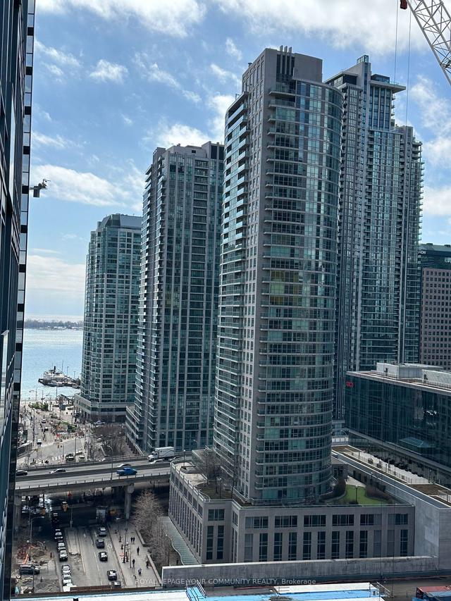 1803 - 8 The Esplanade St, Condo with 1 bedrooms, 1 bathrooms and 1 parking in Toronto ON | Image 4