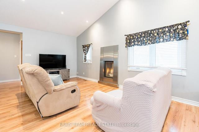 856 Adams Rd, House detached with 3 bedrooms, 2 bathrooms and 2 parking in Innisfil ON | Image 21