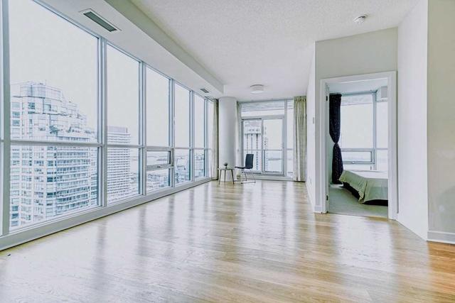 2908 - 33 Bay St, Condo with 2 bedrooms, 2 bathrooms and 1 parking in Toronto ON | Image 2