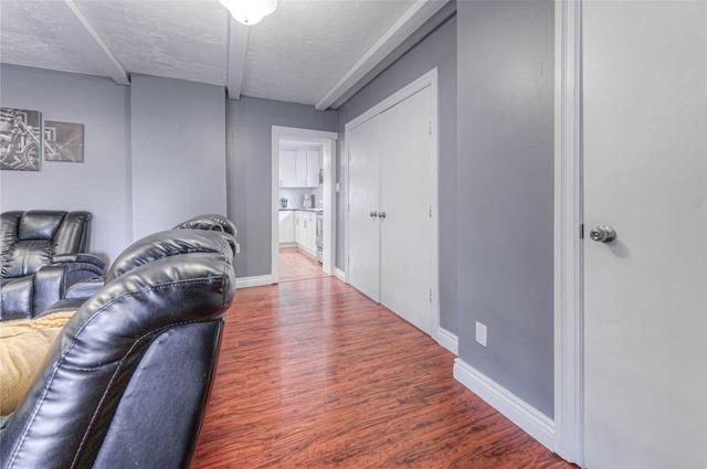 75 Sixth Ave, House detached with 3 bedrooms, 2 bathrooms and 5 parking in Kitchener ON | Image 10