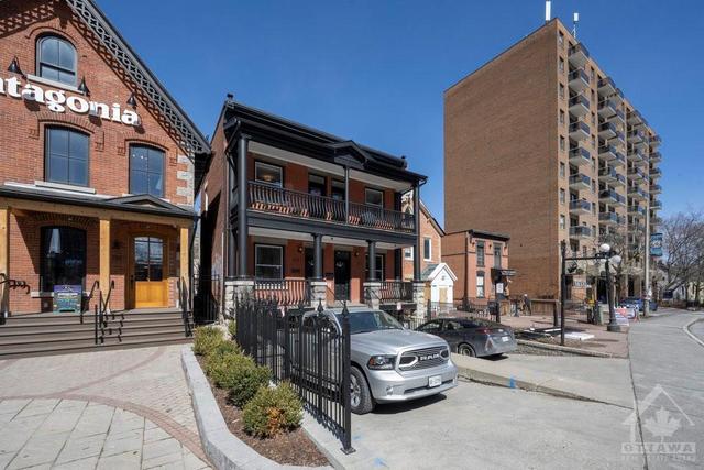 121 York Street, Home with 2 bedrooms, 3 bathrooms and 3 parking in Ottawa ON | Image 2