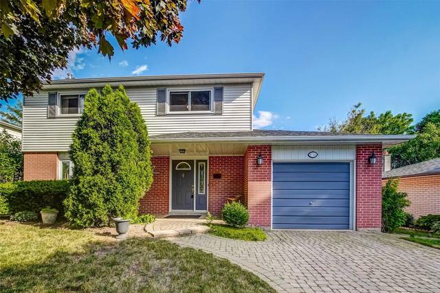834 Three Seasons Dr, House detached with 4 bedrooms, 3 bathrooms and 3 parking in Newmarket ON | Image 1
