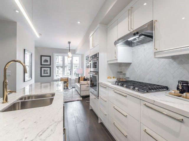 212 Franklin Ave, House semidetached with 3 bedrooms, 4 bathrooms and 2 parking in Toronto ON | Image 6