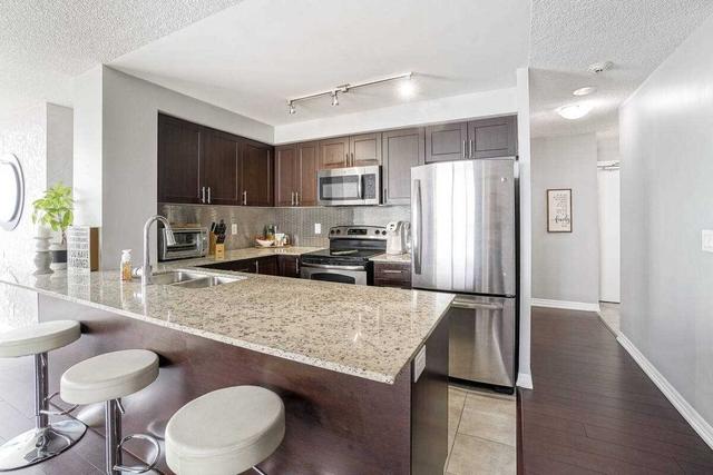 1104 - 1940 Ironstone Dr, Condo with 2 bedrooms, 2 bathrooms and 1 parking in Burlington ON | Image 39